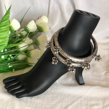 Load image into Gallery viewer, Oxidised/German Silver Engraved Rattle Anklets Pair (kada/hasuli payel)