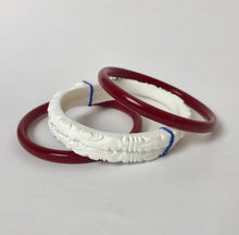 Load image into Gallery viewer, Shakha Pola (Conch Shell Bangles)- Pairof each