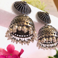 Load image into Gallery viewer, Silver Oxidized Jhumki Earrings