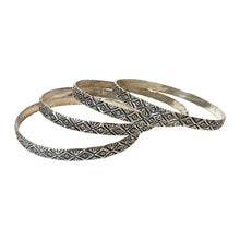 Load image into Gallery viewer, 4 pcs Oxidised/German Silver bangles (Diamond Eye)