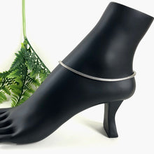 Load image into Gallery viewer, Metal rope Anklets pair with ghungur

