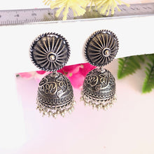 Load image into Gallery viewer, Silver Oxidized Jhumki Earrings
