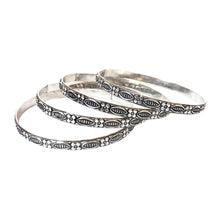 Load image into Gallery viewer, 4 pcs Oxidised/German silver Floral design bangles
