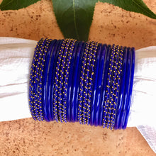 Load image into Gallery viewer, Plain &amp; Dilruba Mixed Glass Bangles 2 Dozen Set
